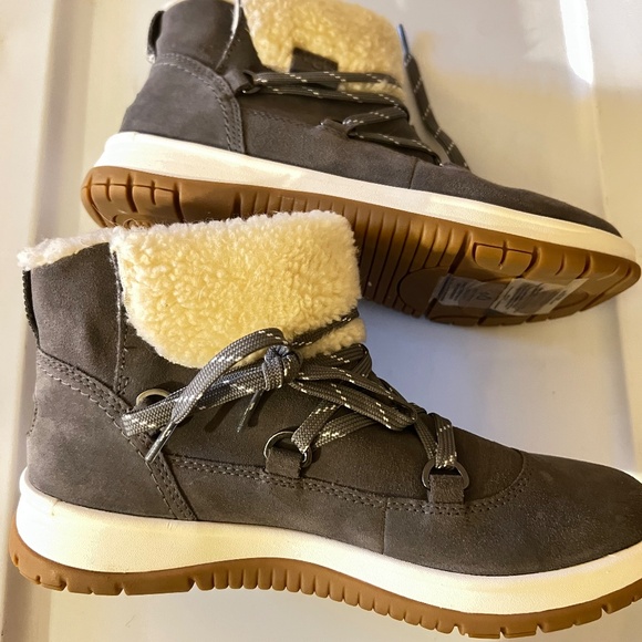 UGG Lakesider Heritage Waterproof Lace Up Faux Shearling Lined Sneaker Boot::NIB - Picture 3 of 8